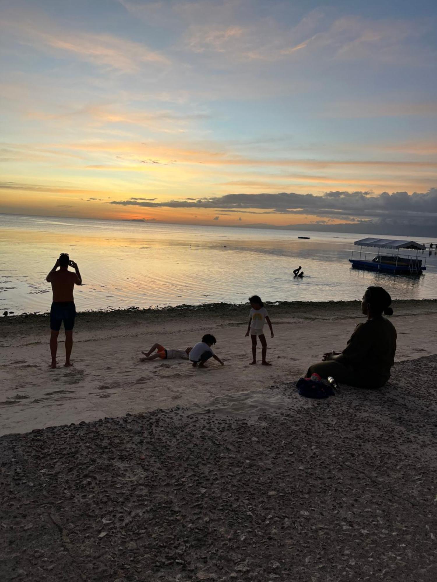 Golden Sunset Inn ซีคีฮอร์ ภายนอก รูปภาพ